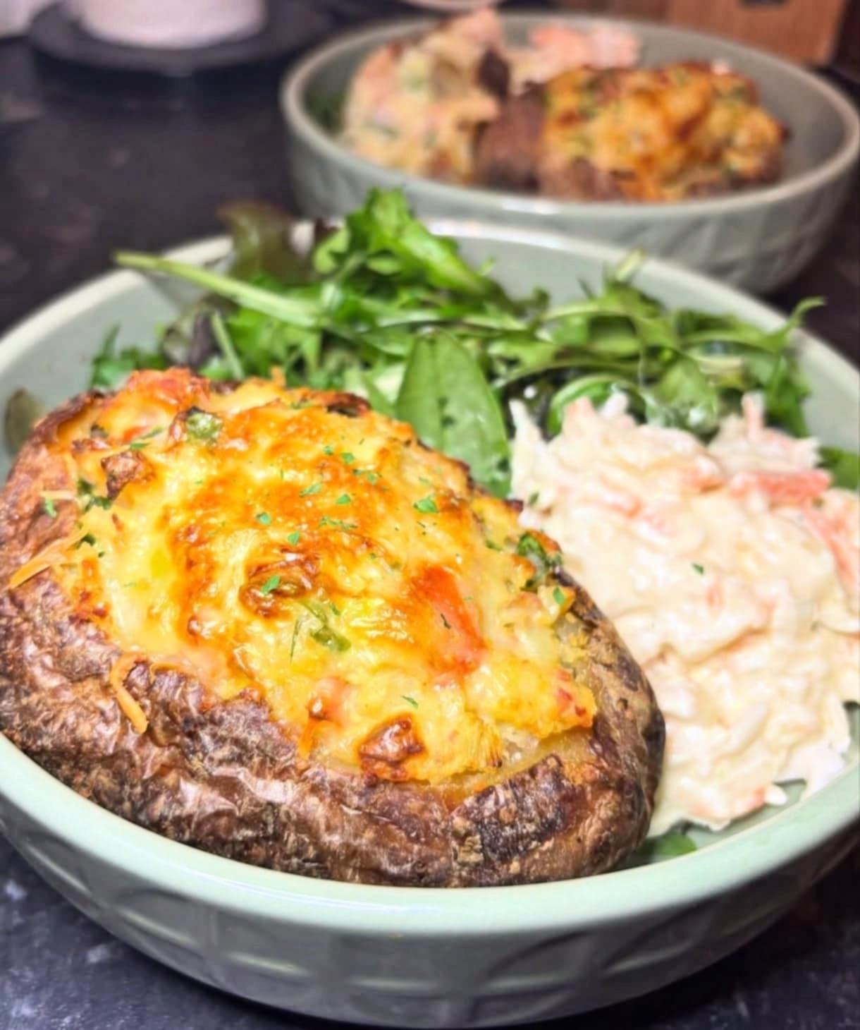 Cheesy Welsh Rarebit Potatoes Craving comfort food with a healthier twist? These Cheesy Welsh Rarebit Potatoes are the perfect answer! Enjoy the classic flavors of Welsh rarebit in a low-calorie, potato-packed dish. A lighter take on a classic comfort food.